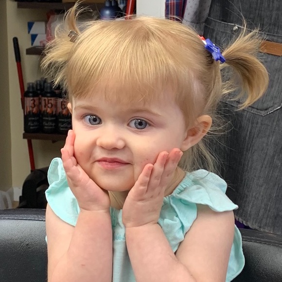 Meet your Posher, Bridget - Picture 1 of 1